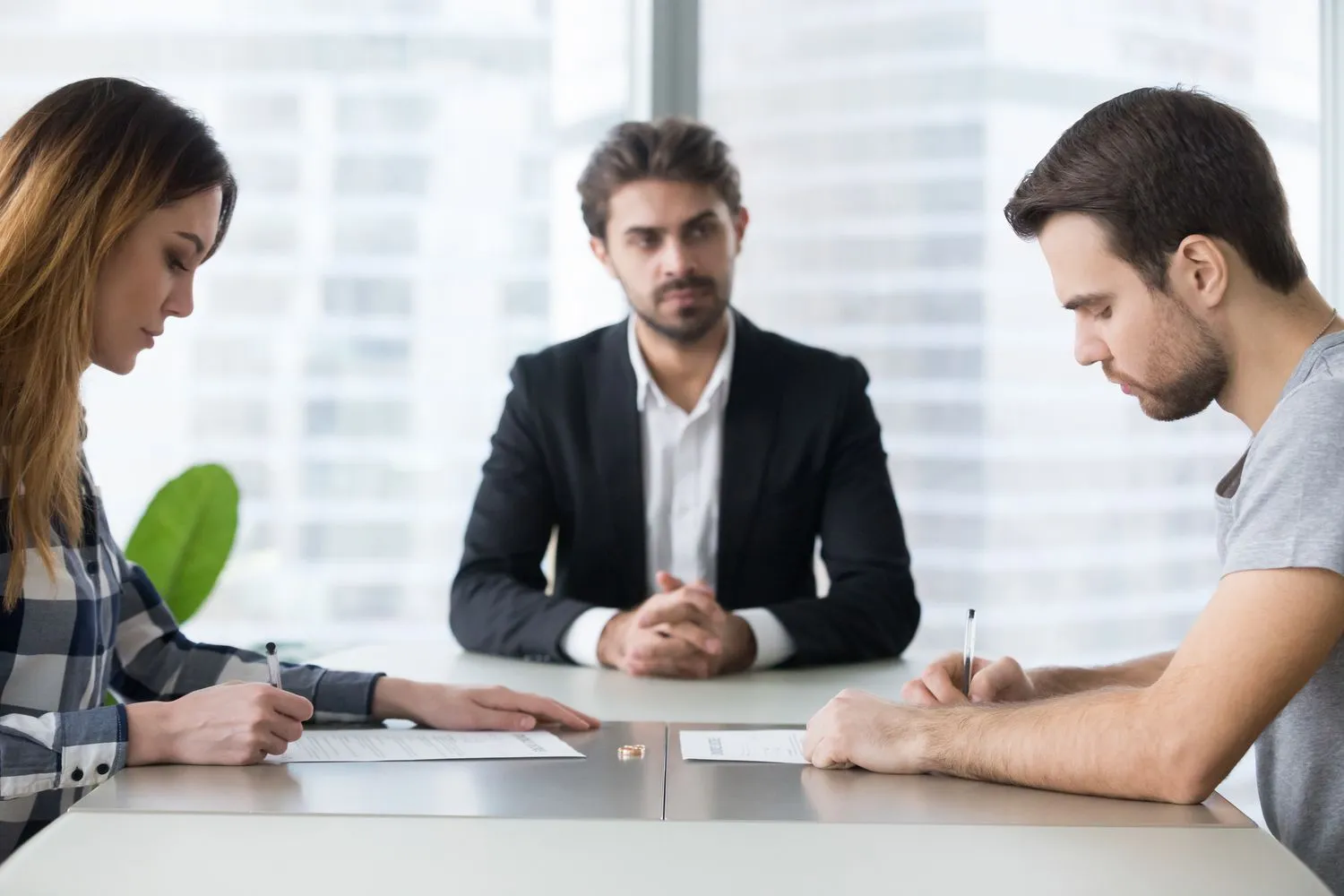 How EH Mediation Guides Couples Toward Fair and Balanced Outcomes Medway