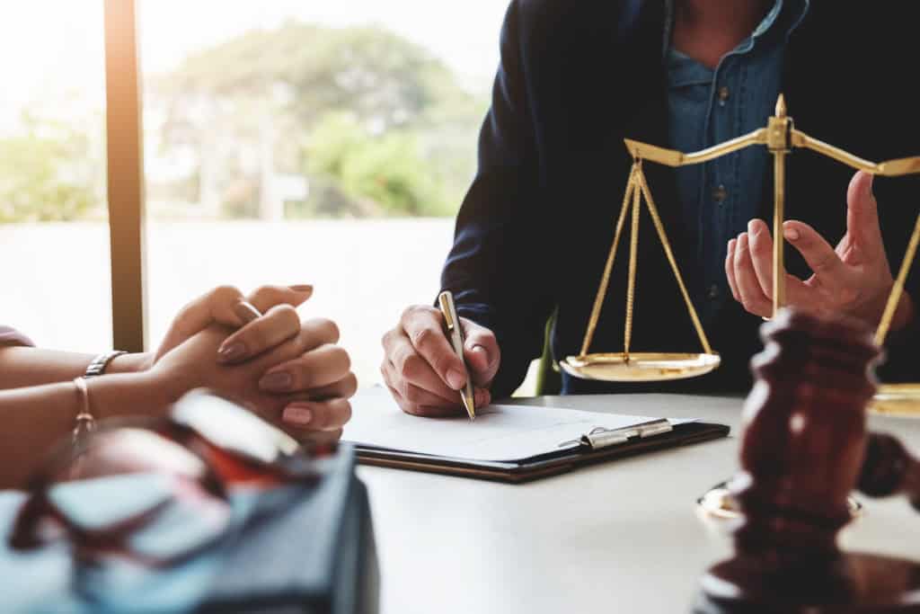 Court Applications vs. Mediation: A Less Stressful Path with EH Mediation Medway